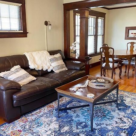 Historic Downtown Riverview Flat, No. 2 Астория Экстерьер фото